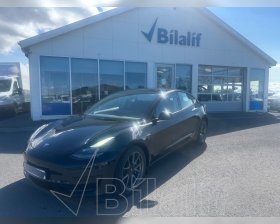 TESLA MODEL 3 SR