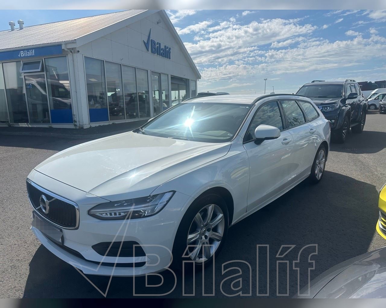 VOLVO V90