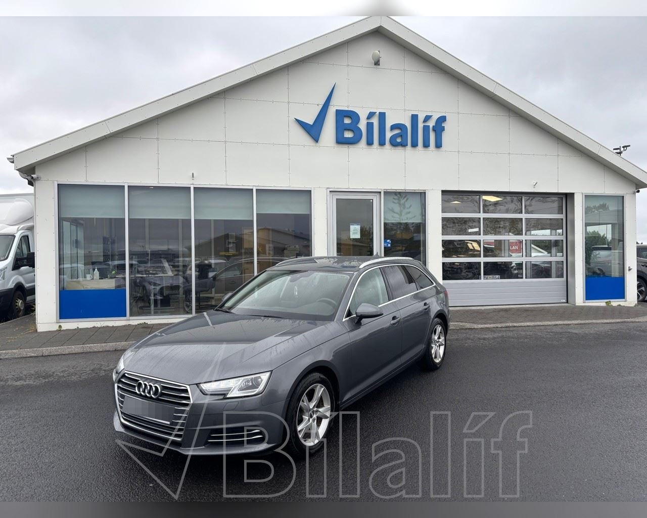 AUDI A4 AVANT