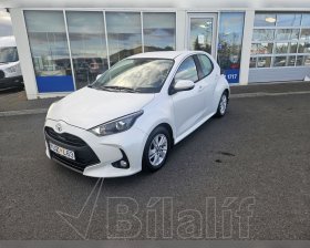 TOYOTA YARIS ACTIVE