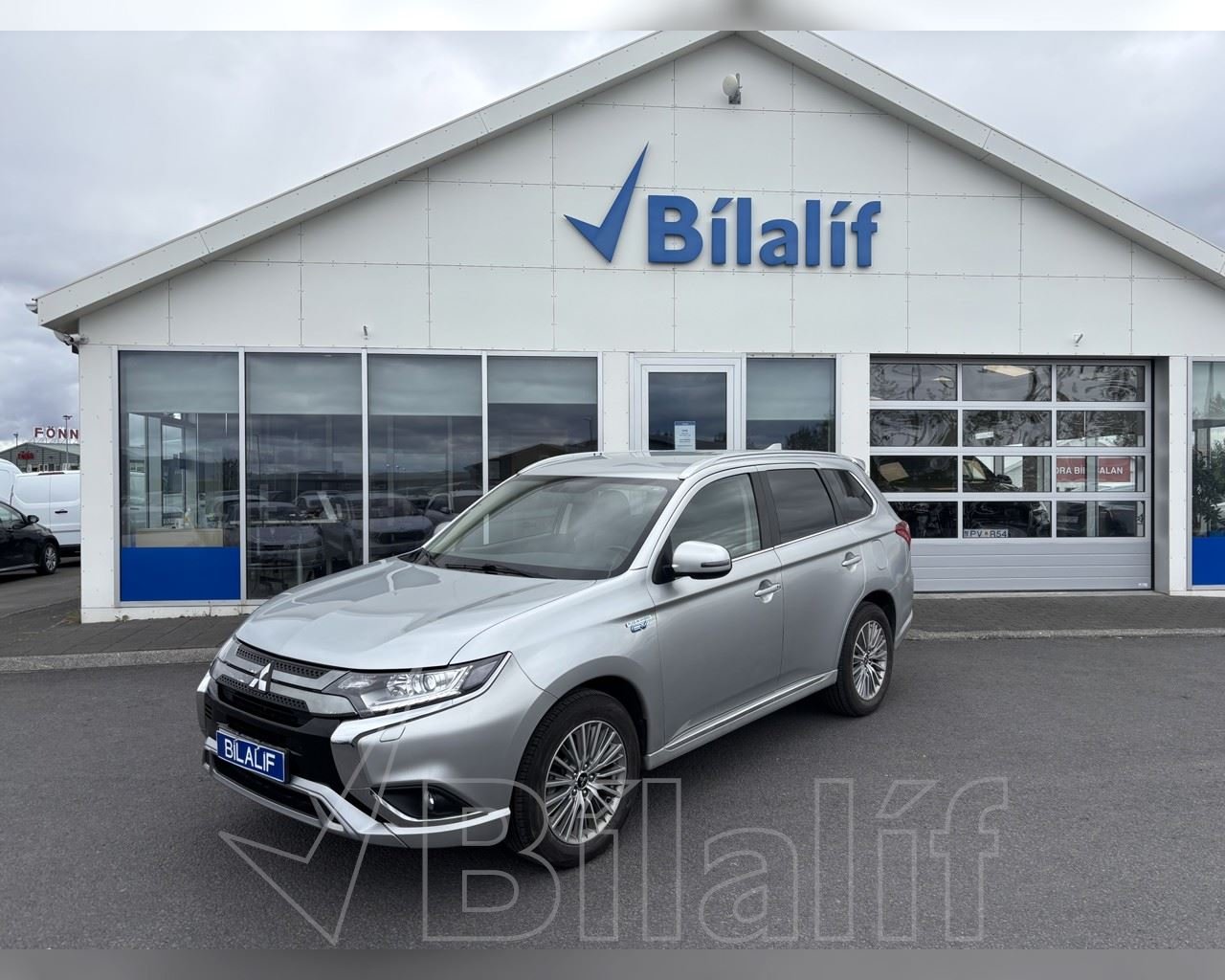 MITSUBISHI OUTLANDER INVITE PHEV