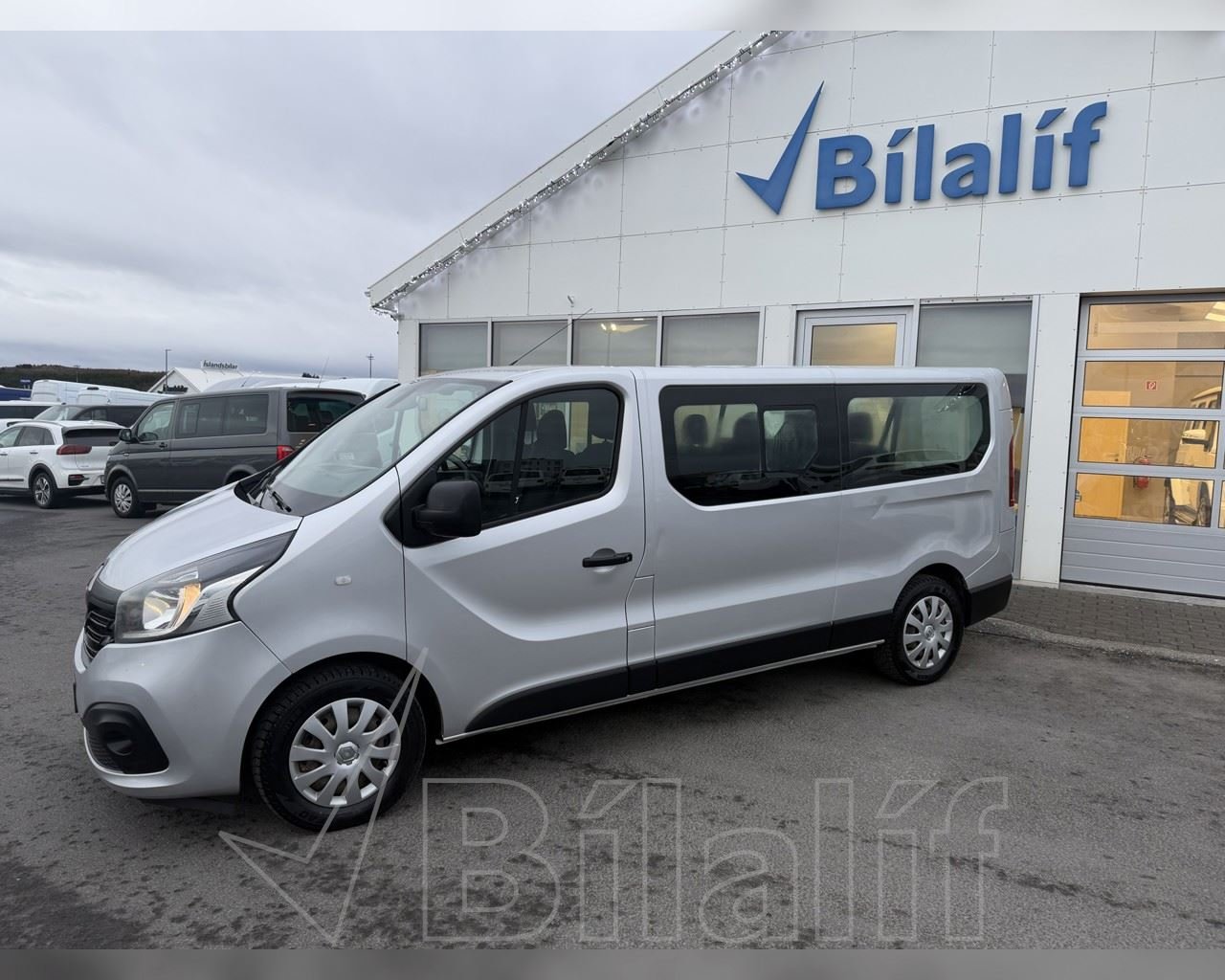 RENAULT TRAFIC