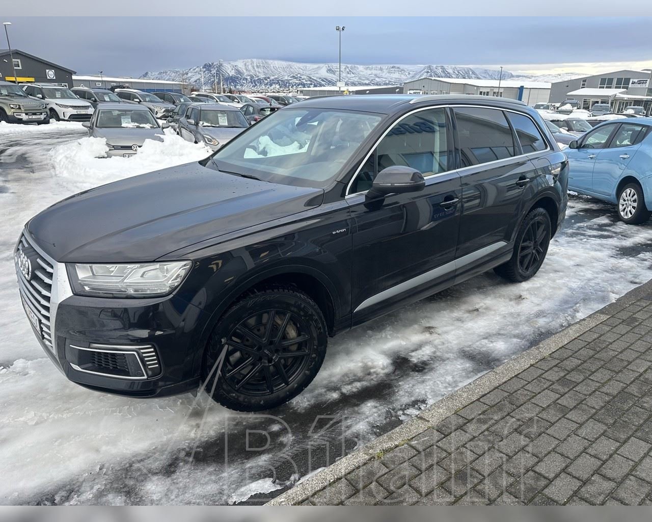 AUDI Q7 E-TRON
