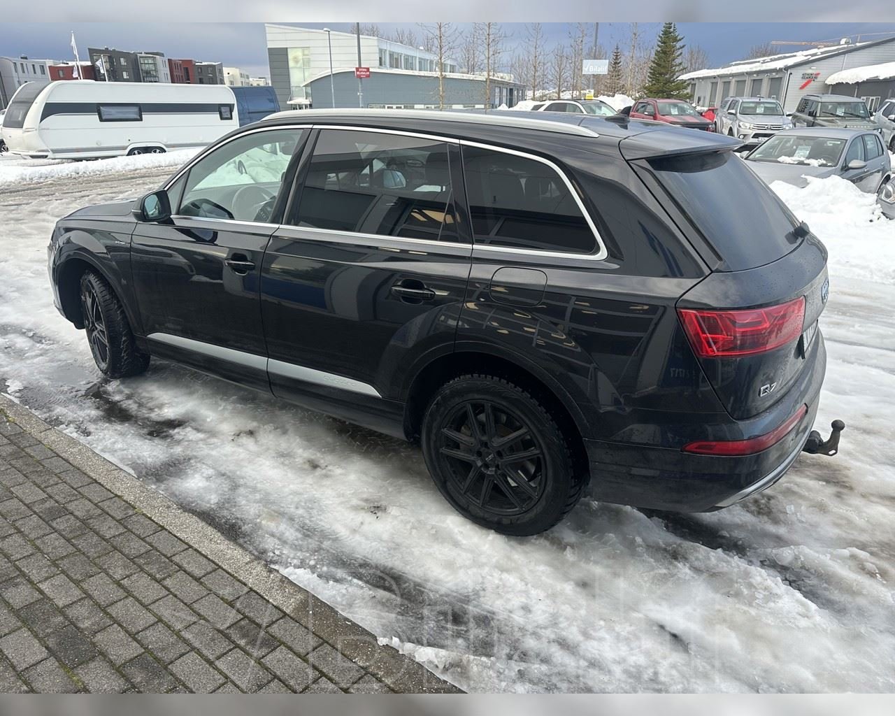 AUDI Q7 E-TRON