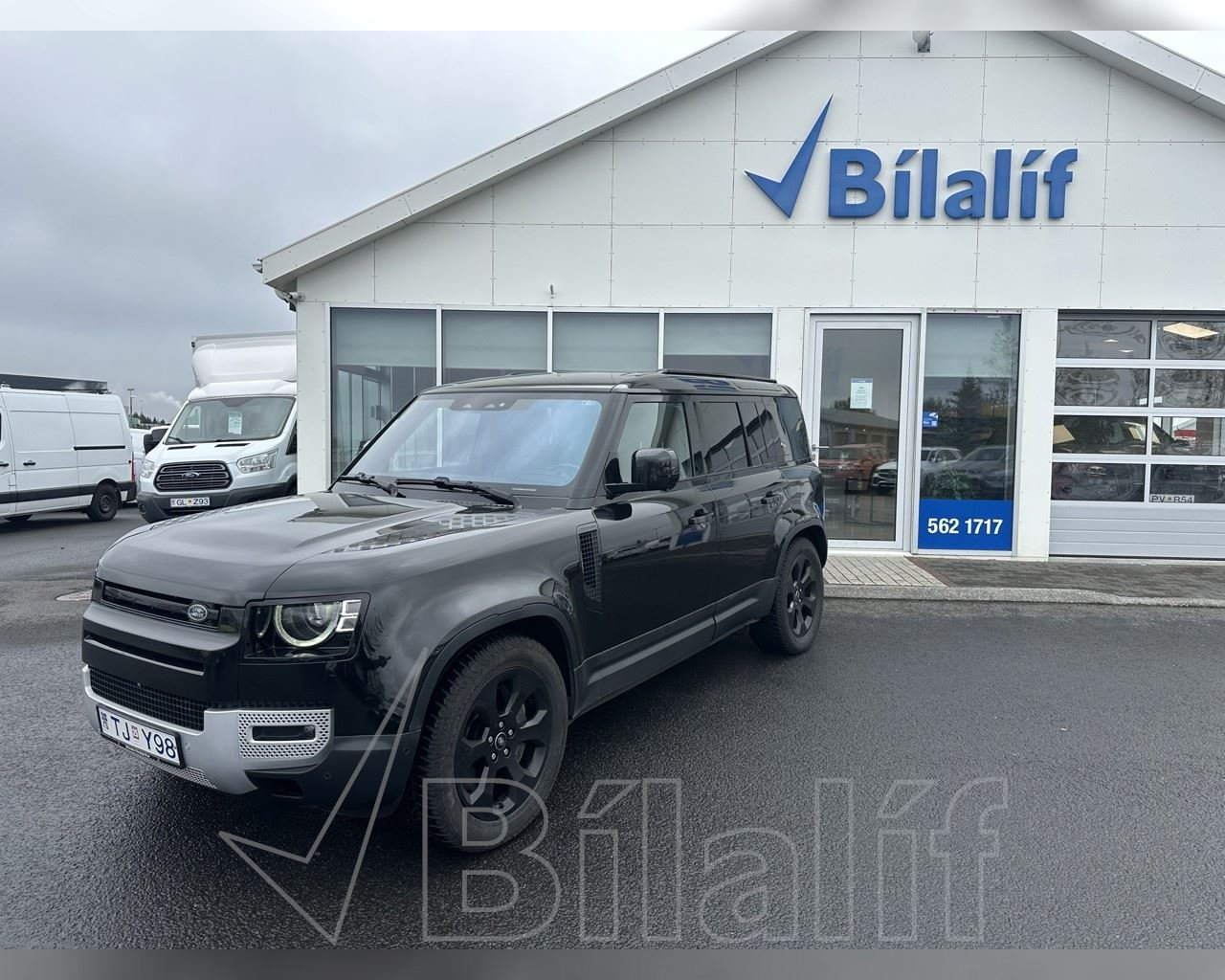 LAND ROVER DEFENDER