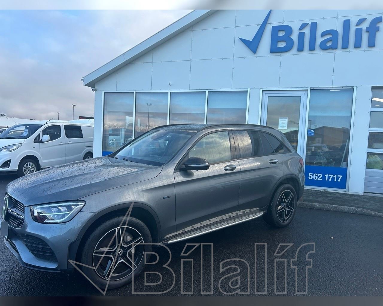 MERCEDES-BENZ GLC 300 E 4MATIC POWER