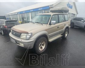 TOYOTA LAND CRUISER 90