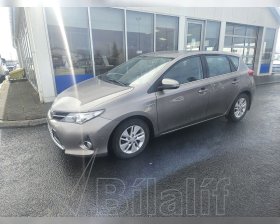 TOYOTA AURIS HYBRID